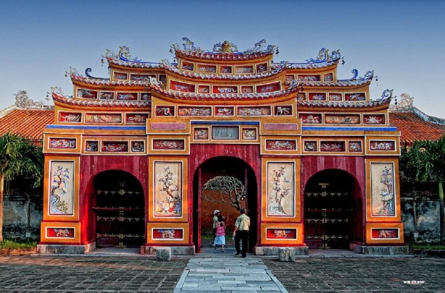 Hue City Tour with Dragon Boat from Hue or Danang or Hoi An - Why this Hue tour works as a one-day introduction