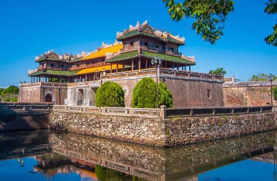 Hue City Tour with Dragon Boat from Hue or Danang or Hoi An - Thien Mu Pagoda and Hue’s Buddhist tradition