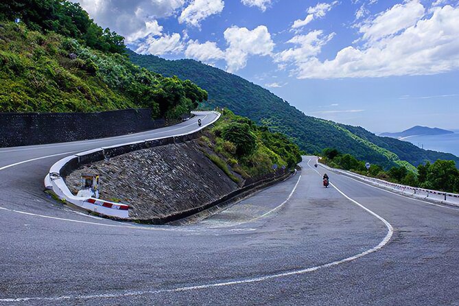 Hue Imperial City Private Tour From Hoi An / Da Nang - Lap An Lagoon: a brief coastal pause