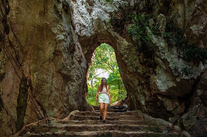Marble Mountains-Am Phu Cave-Monkey Mountains from Hoi An/Da Nang - Lunch in Da Nang, with some variation in quality