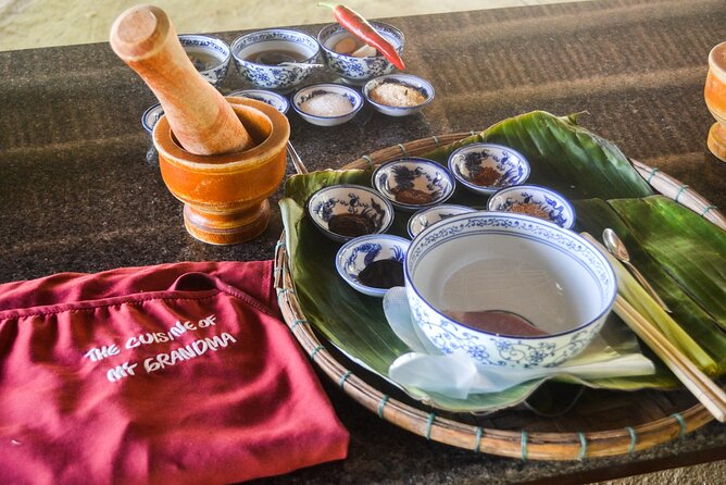 My Grandma's Home Cooking Class in Hoi An - A Garden Lunch With Plenty to Eat