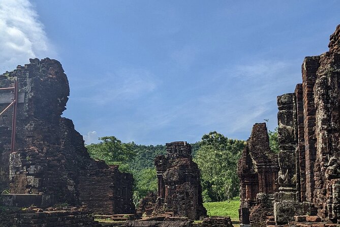 My Son Sanctuary and Hoi An Walking Tour - The air-conditioned ride makes the distance easier