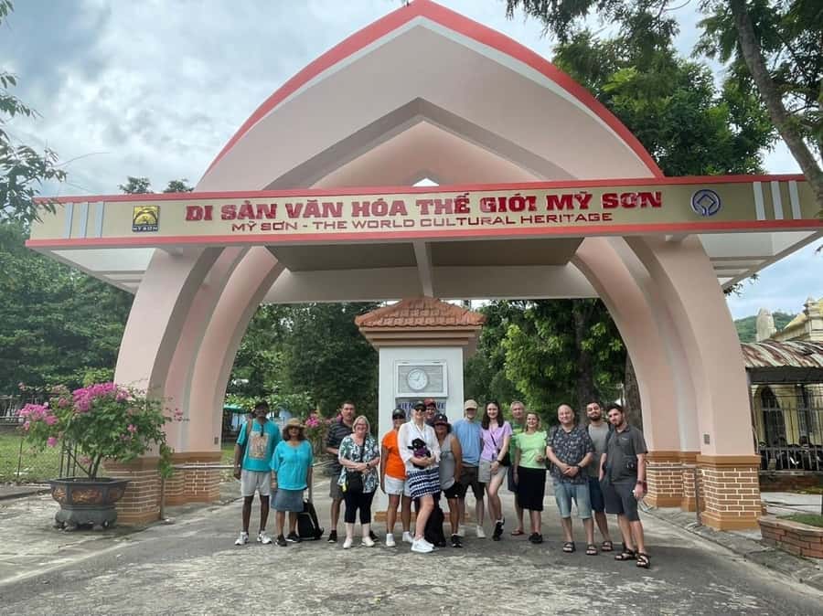 My Son Sanctuary Early Morning Tour From Hoi An - Morning light, photos, and the pace of the visit
