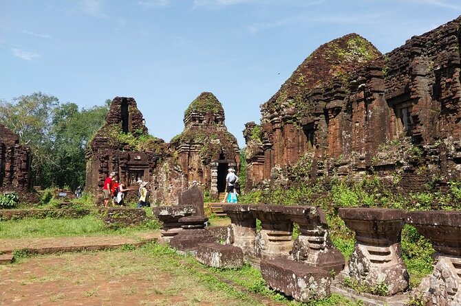 My Son Sanctuary Morning Tour & Early Morning with Boat Trip - Exploring My Son’s Cham temples with a guide