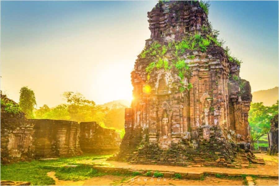My Son Sanctuary Morning Tour w Thu Bon River Cruise & Lunch - The guide can make or break the ruins