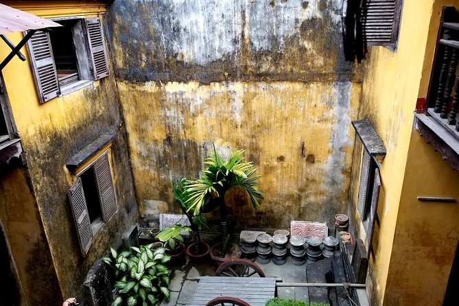 Private Food Tour and Hidden Gems in Hoi An - Hoi An Market: browse, bargain, or simply watch