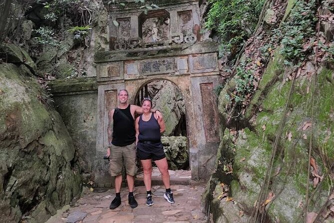PRIVATE GuidedTOUR to Marble Mountain-Am Phu Cave-Monkey Mountain - Who should book this experience
