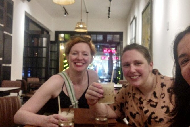 PRIVATE Hoi An Ancient Town - Night Market Street Food By Night - The pace, guide, and private format