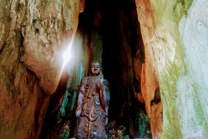 Private Marble Mountain and Monkey Mountain ( Lady Buddha) - Tai’s approach is a major part of the experience