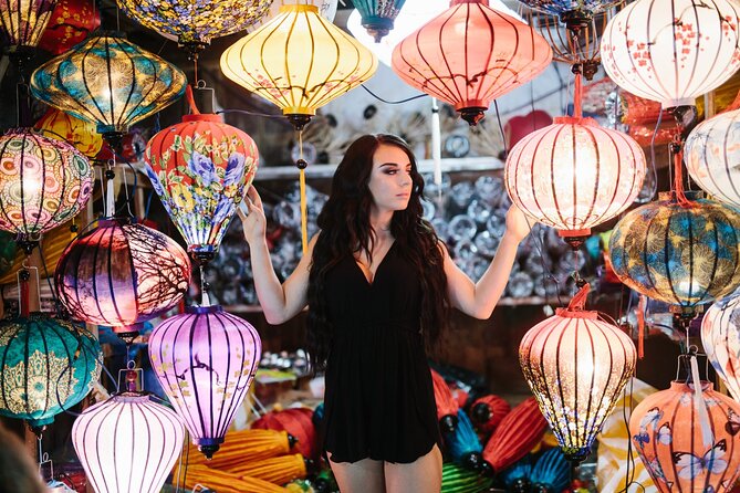 Private Night Photography Tour in Hoi An - The night market and the limits of one hour