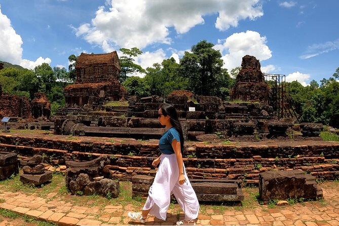 Private Tour from Hoi An: Explore Holy Ruins of My Son - Making rice paper with a local family