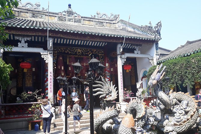 Private tour Hoi An Coconut basket boat ride and Ancient town - The guiding style makes the difference