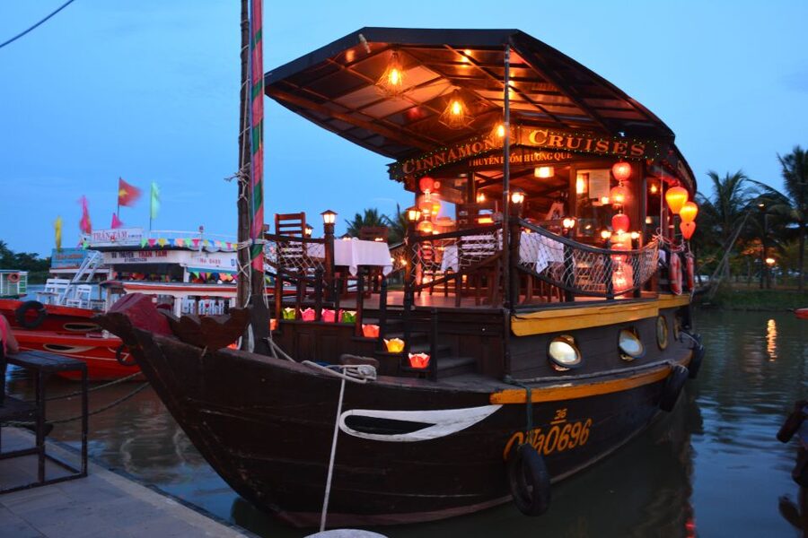 Romantic Sunset Dinner Cruise in Hoi An - Watching the Thu Bon Turn Gold