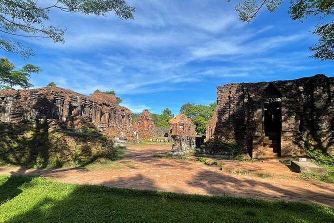 Small Group - My Son Sanctuary Tour From Hoi An - What $29 really includes