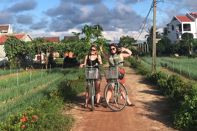 Tra Que Village Cycling And Farming - Who should book this morning