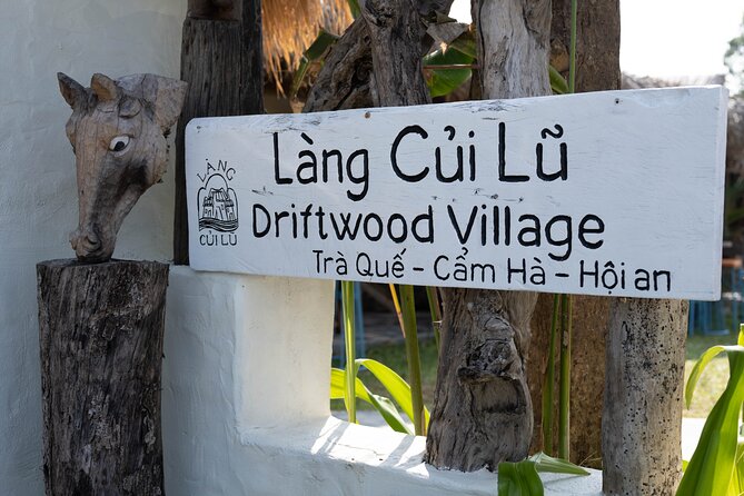Traditional Wood Carving Workshop - Learning the basic chiseling techniques