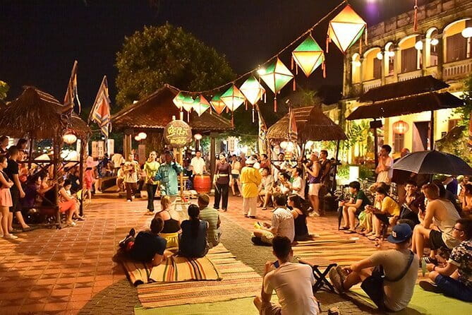 Vietnam Central Tour by Hiring Private Guide & Round Trip Vehicle - Hoi An Ancient Town in a compact one-hour visit