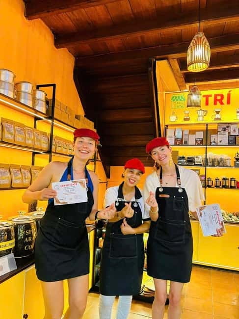 Vietnamese Coffee Making Class in Hoi An - Choosing egg, coconut, or salt coffee
