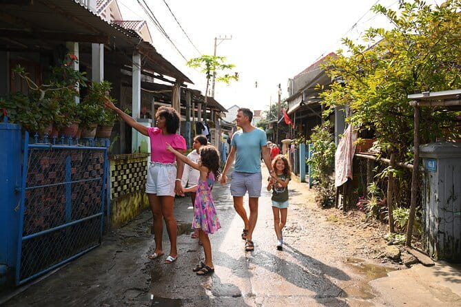 Village Adventure Private Tour by Electric Car - Across Cam Kim Bridge and into village life