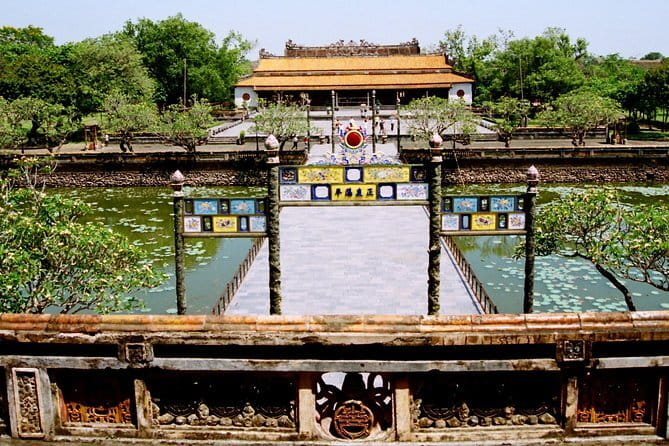 WAR TRAILS TOUR to KY ANH TUNNELS & CHAM RUINED SANCTUARY - Who should book this half-day trip?