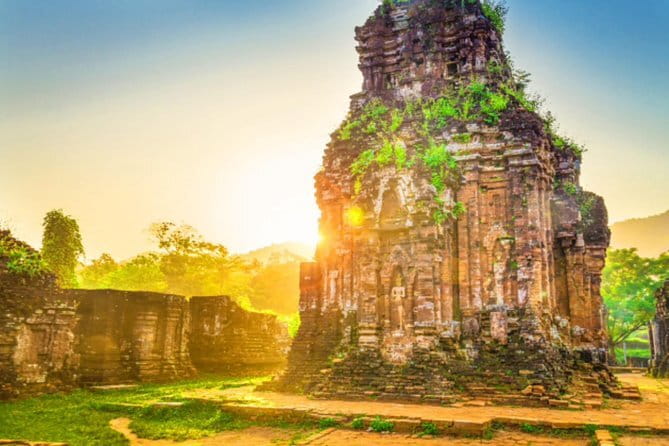 WAR TRAILS TOUR to KY ANH TUNNELS & CHAM RUINED SANCTUARY - Practical details that affect your day